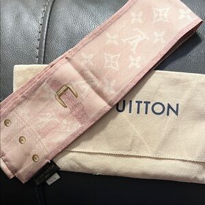 Louis Vuitton Blush Pink Monogram Twilly
